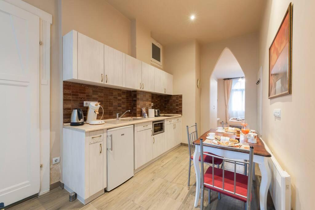 Apartment Standard By Hi5 - Rumbach - Synagogue Budapest